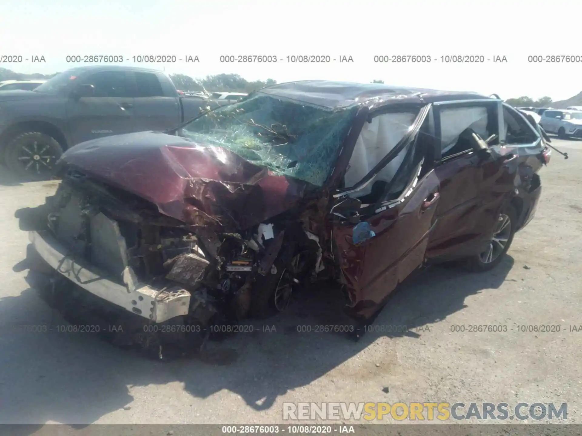 2 Photograph of a damaged car 5TDZZRFH7KS370439 TOYOTA HIGHLANDER 2019