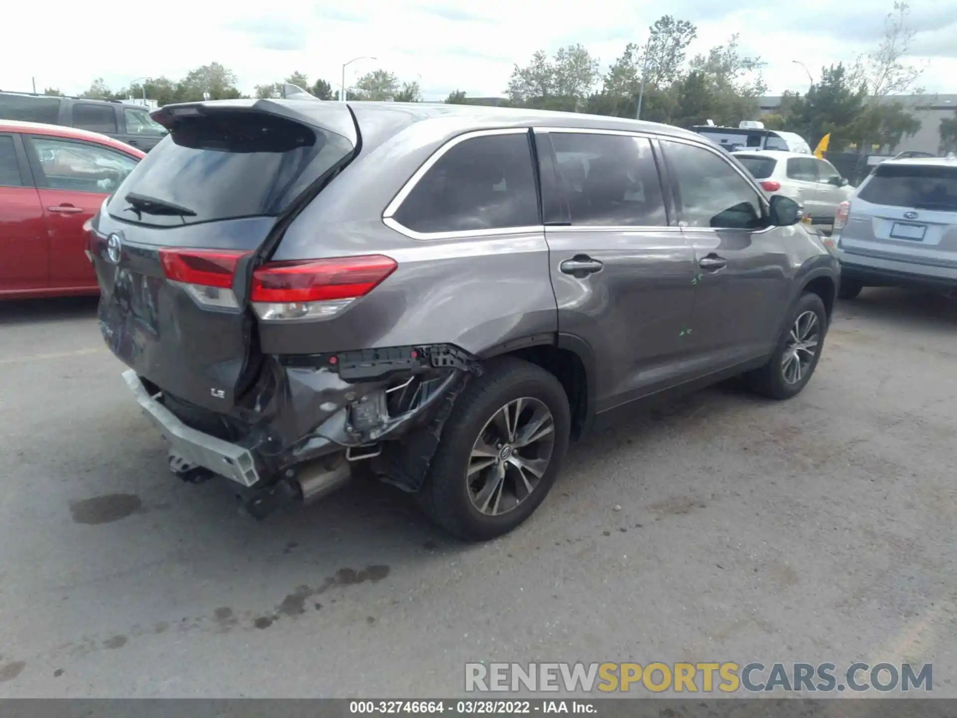 4 Фотография поврежденного автомобиля 5TDZZRFH8KS289949 TOYOTA HIGHLANDER 2019