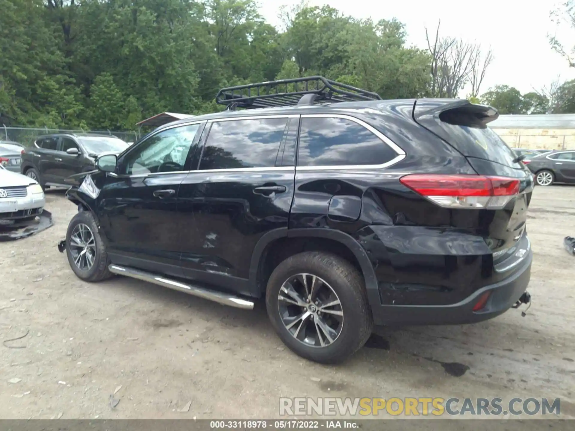 3 Photograph of a damaged car 5TDZZRFH8KS291166 TOYOTA HIGHLANDER 2019