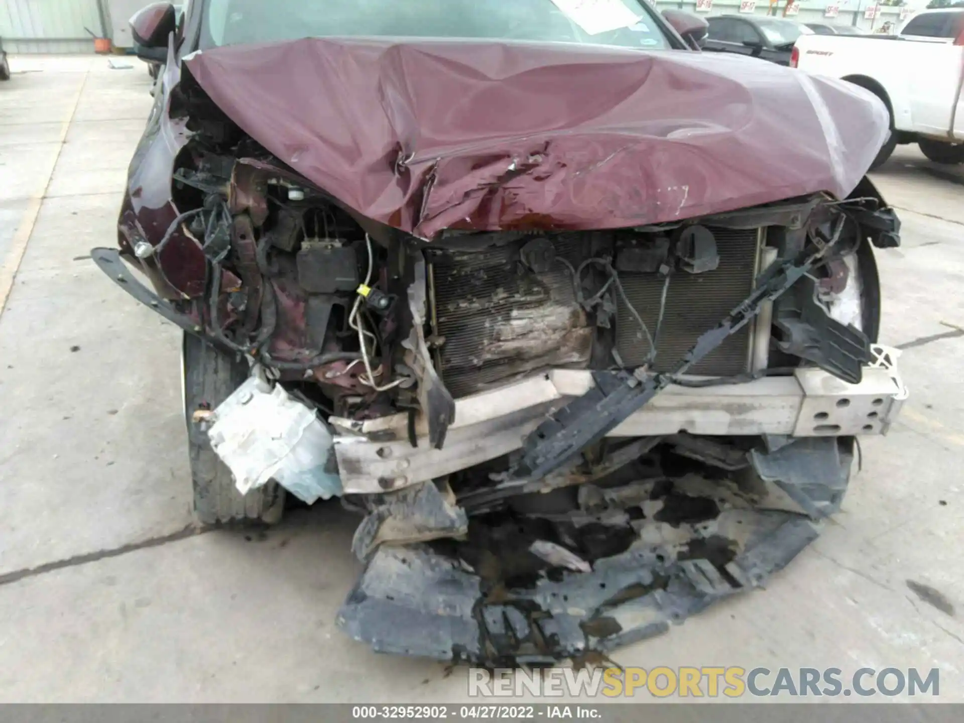 6 Photograph of a damaged car 5TDZZRFH8KS302635 TOYOTA HIGHLANDER 2019