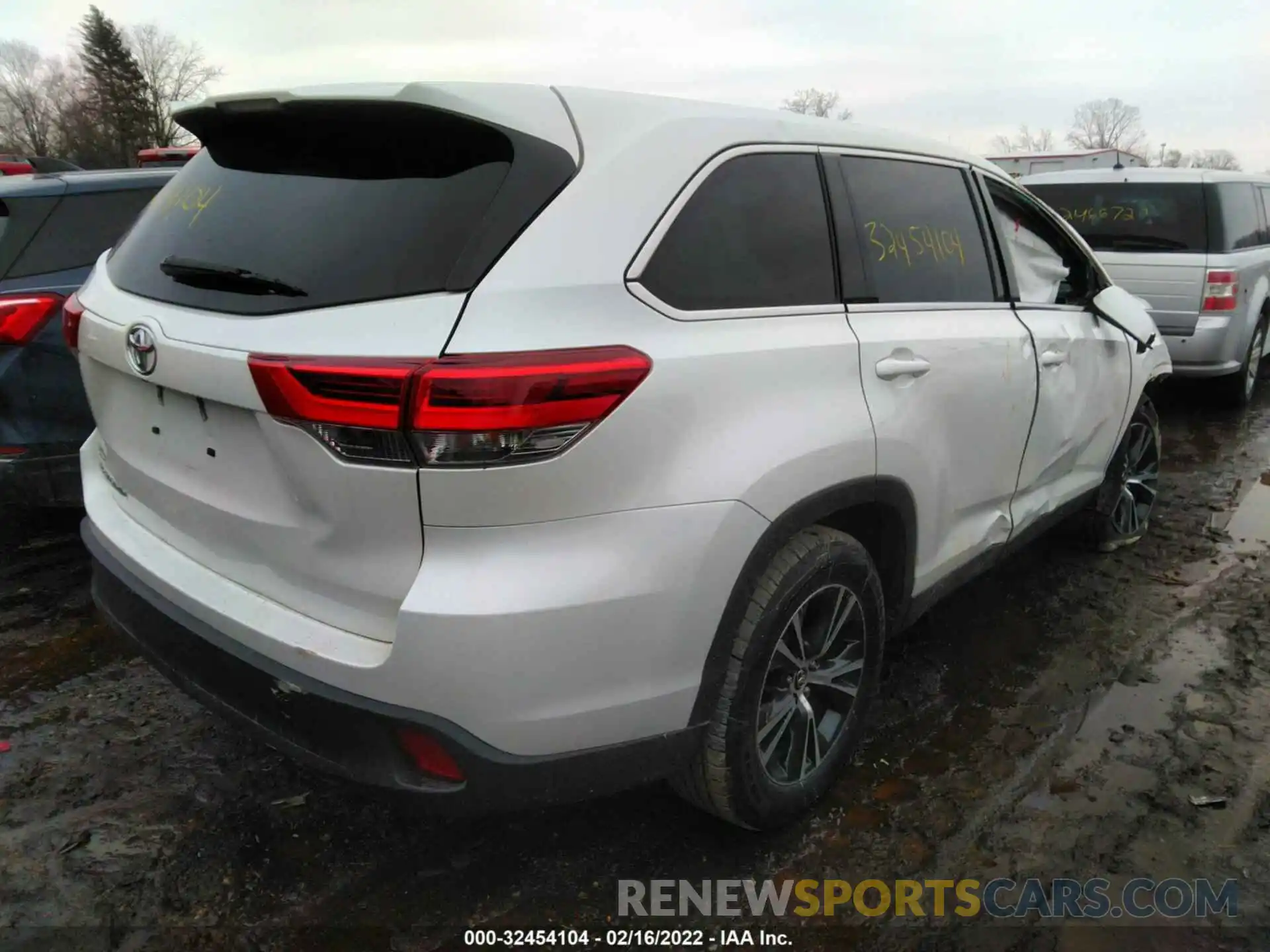 4 Фотография поврежденного автомобиля 5TDZZRFH8KS303283 TOYOTA HIGHLANDER 2019