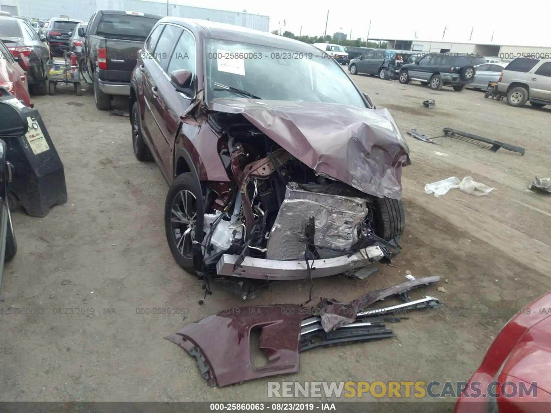 1 Photograph of a damaged car 5TDZZRFH8KS310458 TOYOTA HIGHLANDER 2019