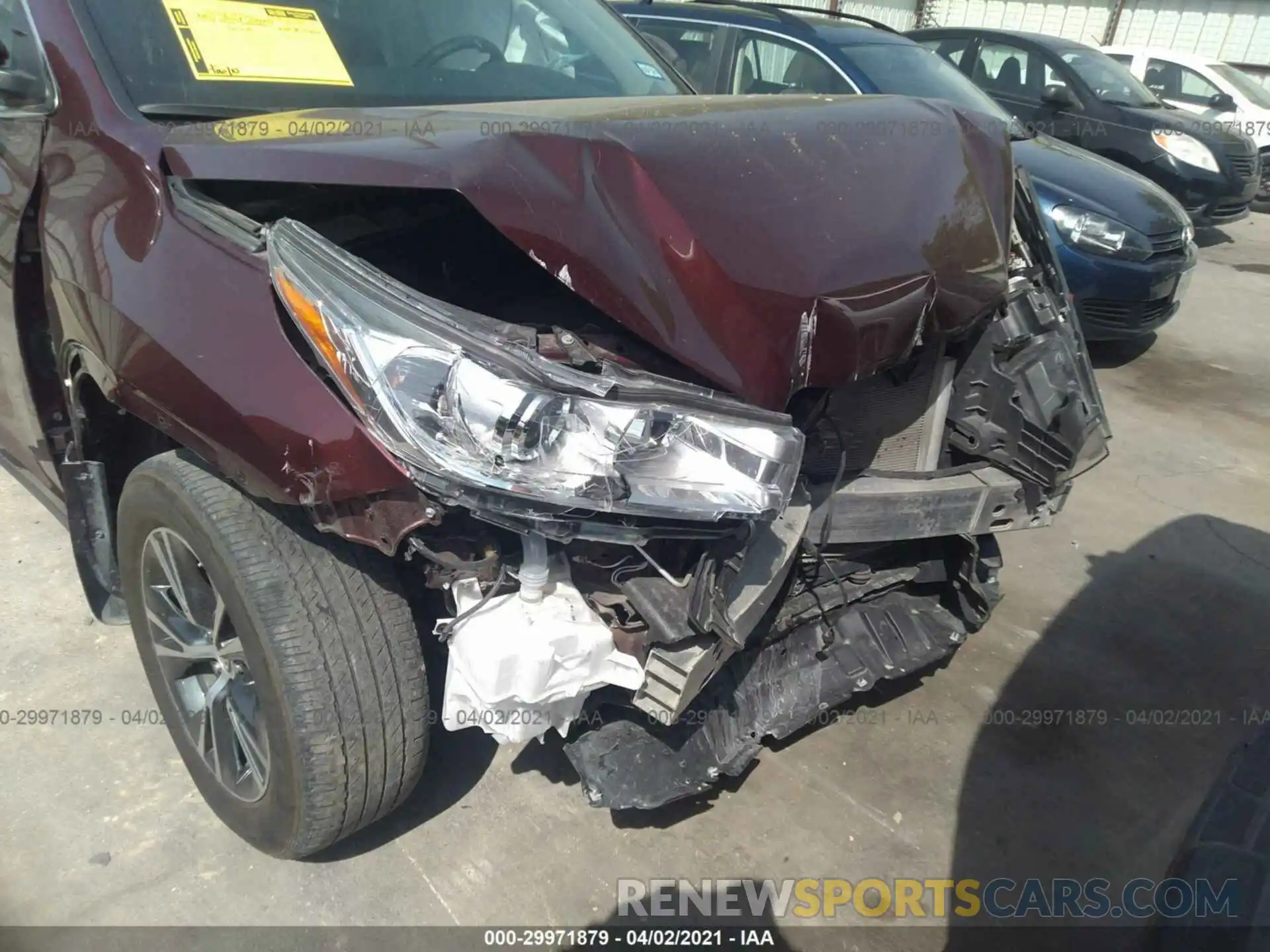 6 Photograph of a damaged car 5TDZZRFH8KS317586 TOYOTA HIGHLANDER 2019