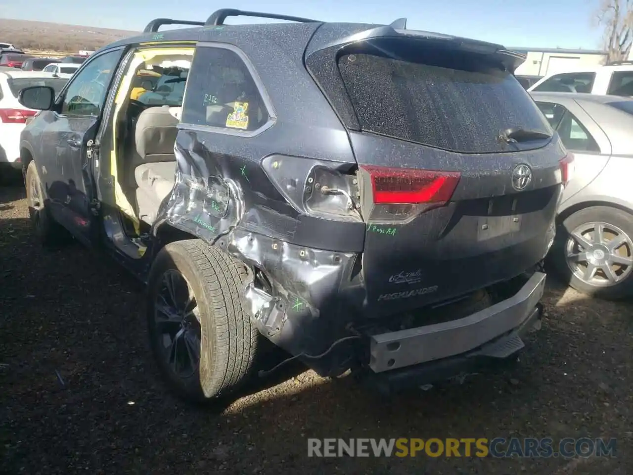 3 Photograph of a damaged car 5TDZZRFH8KS318916 TOYOTA HIGHLANDER 2019