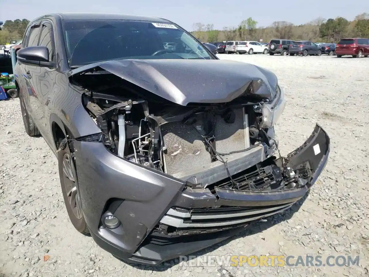 9 Photograph of a damaged car 5TDZZRFH8KS335120 TOYOTA HIGHLANDER 2019