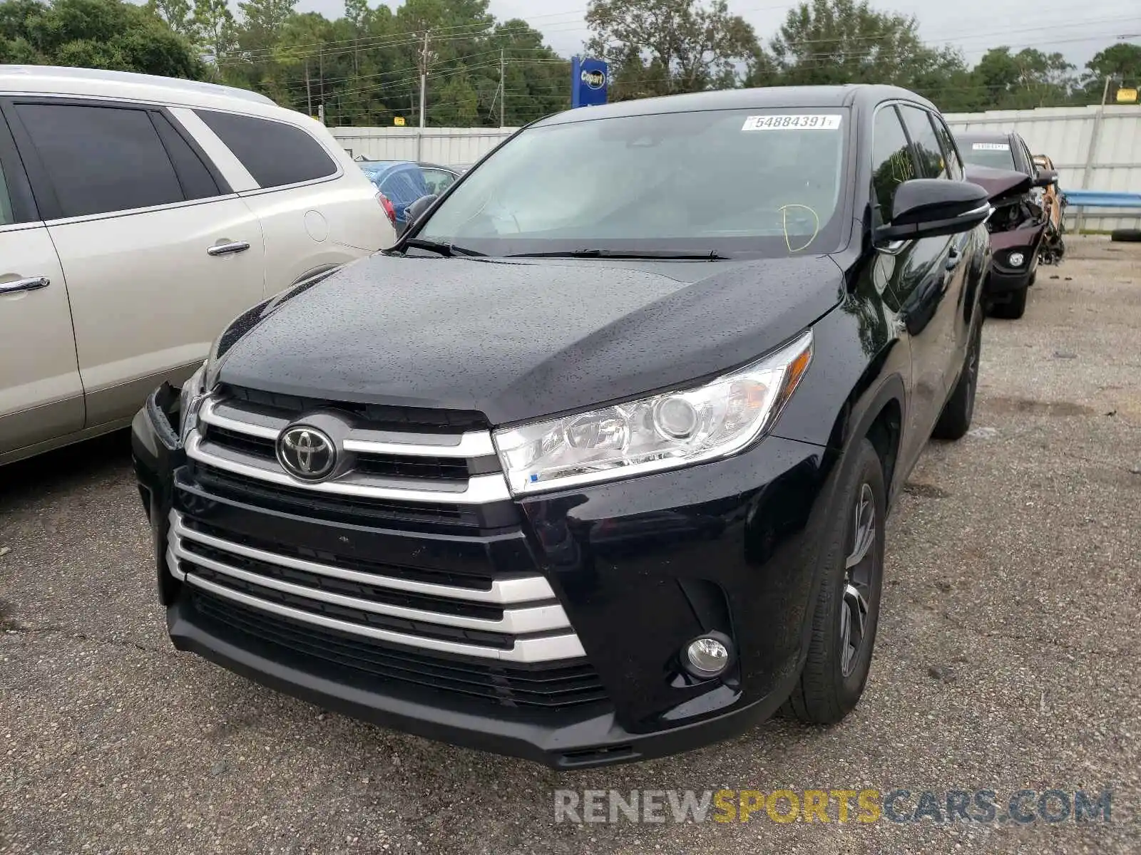 2 Photograph of a damaged car 5TDZZRFH8KS335750 TOYOTA HIGHLANDER 2019