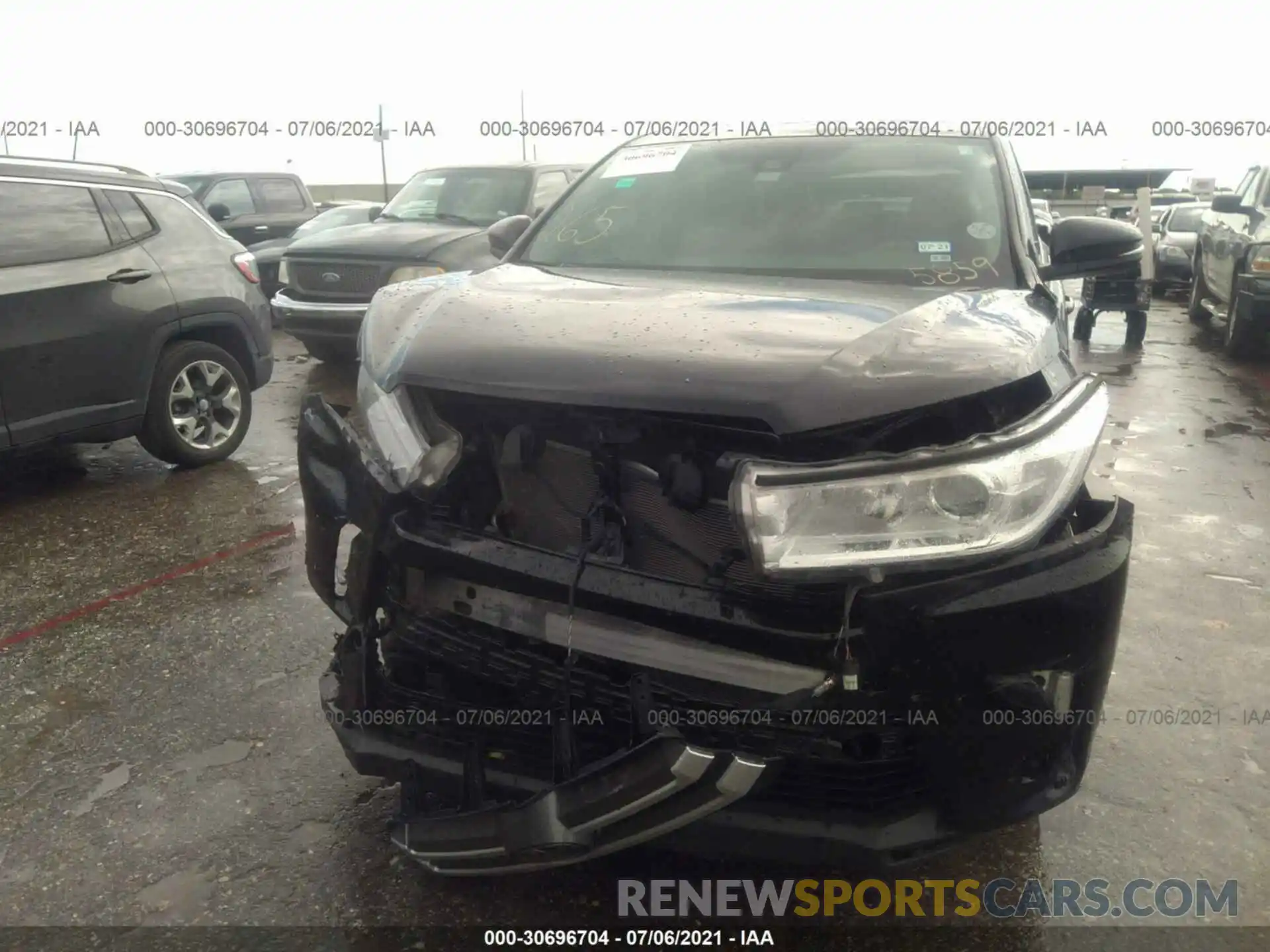 6 Photograph of a damaged car 5TDZZRFH8KS335859 TOYOTA HIGHLANDER 2019