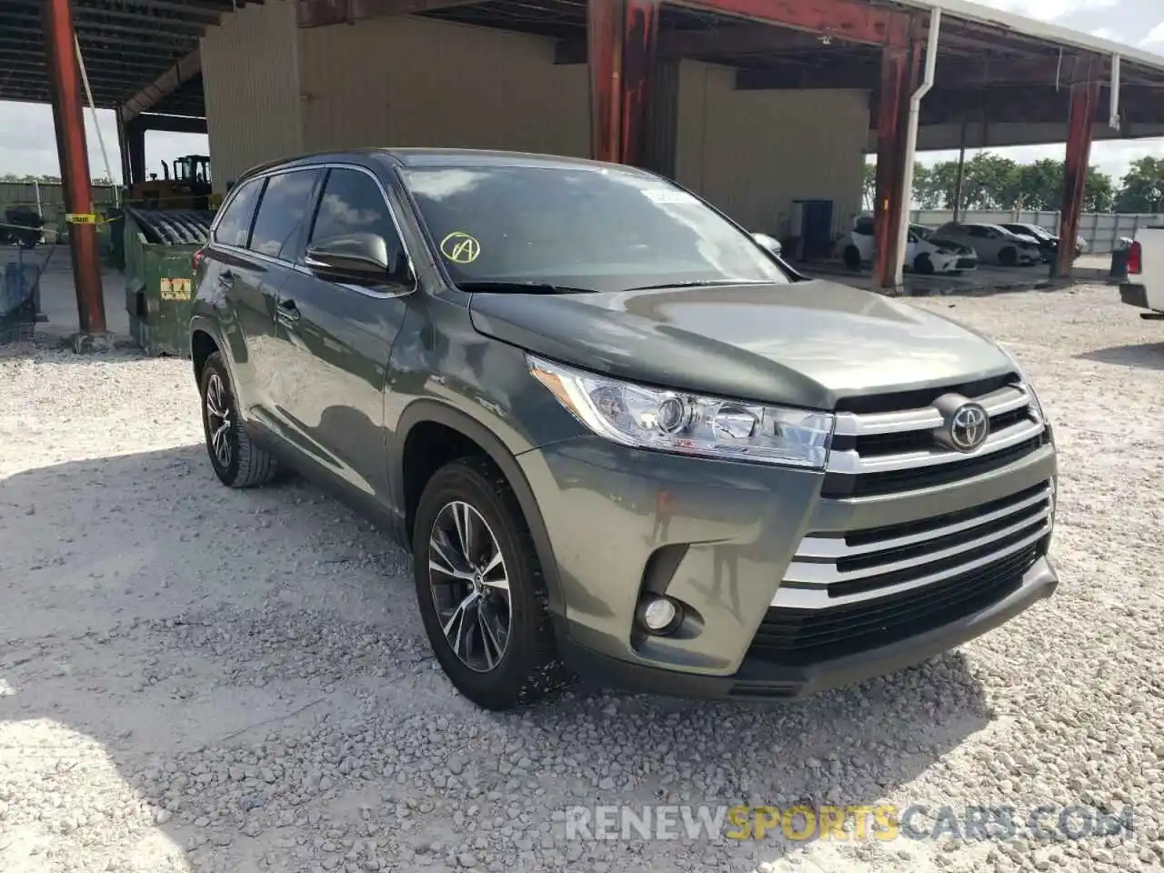 1 Photograph of a damaged car 5TDZZRFH8KS347848 TOYOTA HIGHLANDER 2019