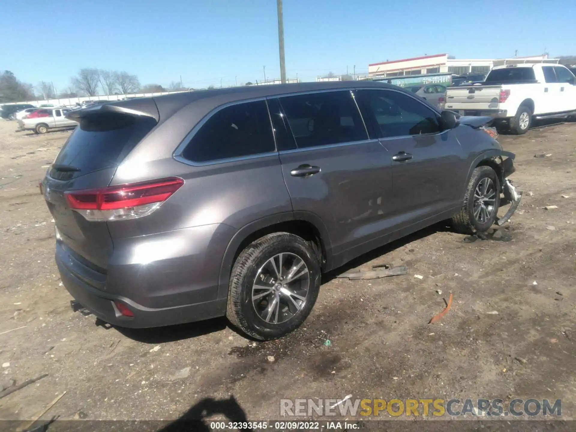 4 Фотография поврежденного автомобиля 5TDZZRFH8KS349406 TOYOTA HIGHLANDER 2019