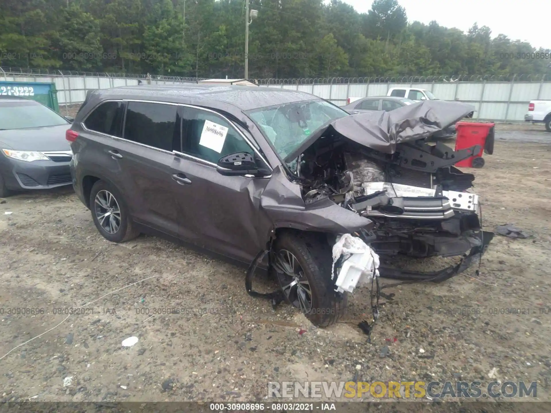 1 Photograph of a damaged car 5TDZZRFH8KS349924 TOYOTA HIGHLANDER 2019