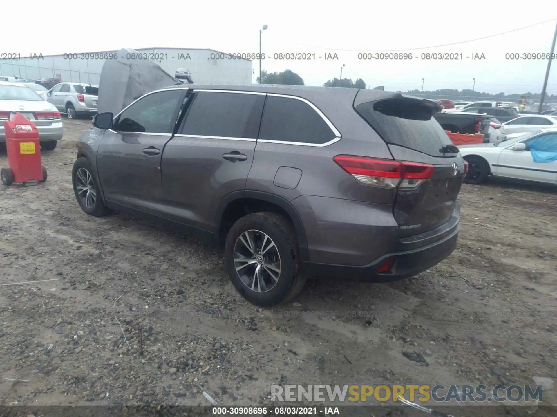 3 Photograph of a damaged car 5TDZZRFH8KS349924 TOYOTA HIGHLANDER 2019