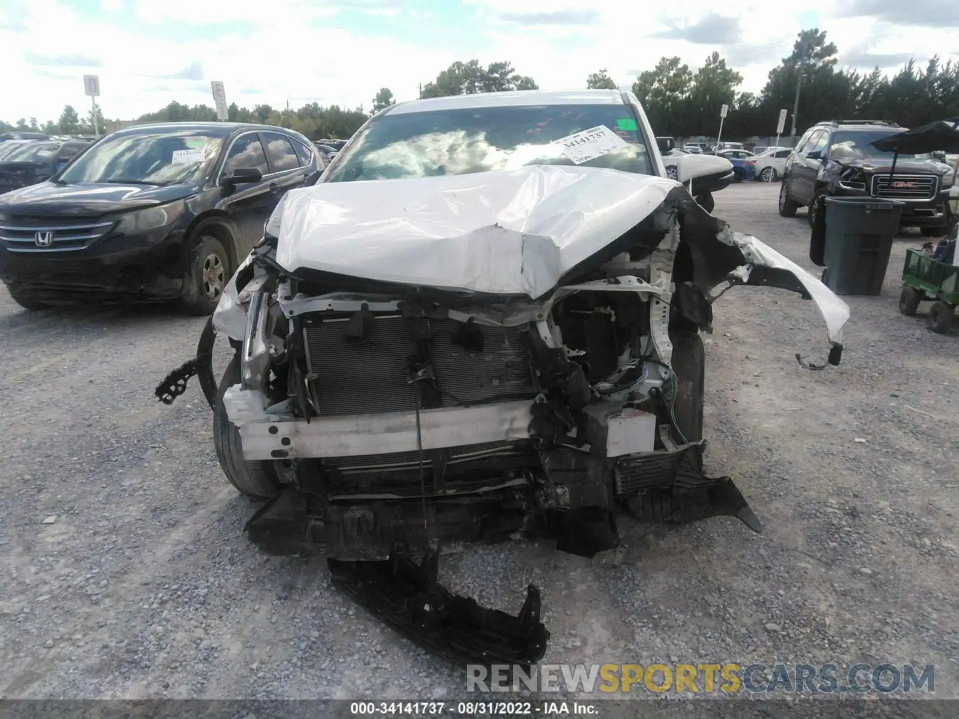 6 Photograph of a damaged car 5TDZZRFH8KS351284 TOYOTA HIGHLANDER 2019