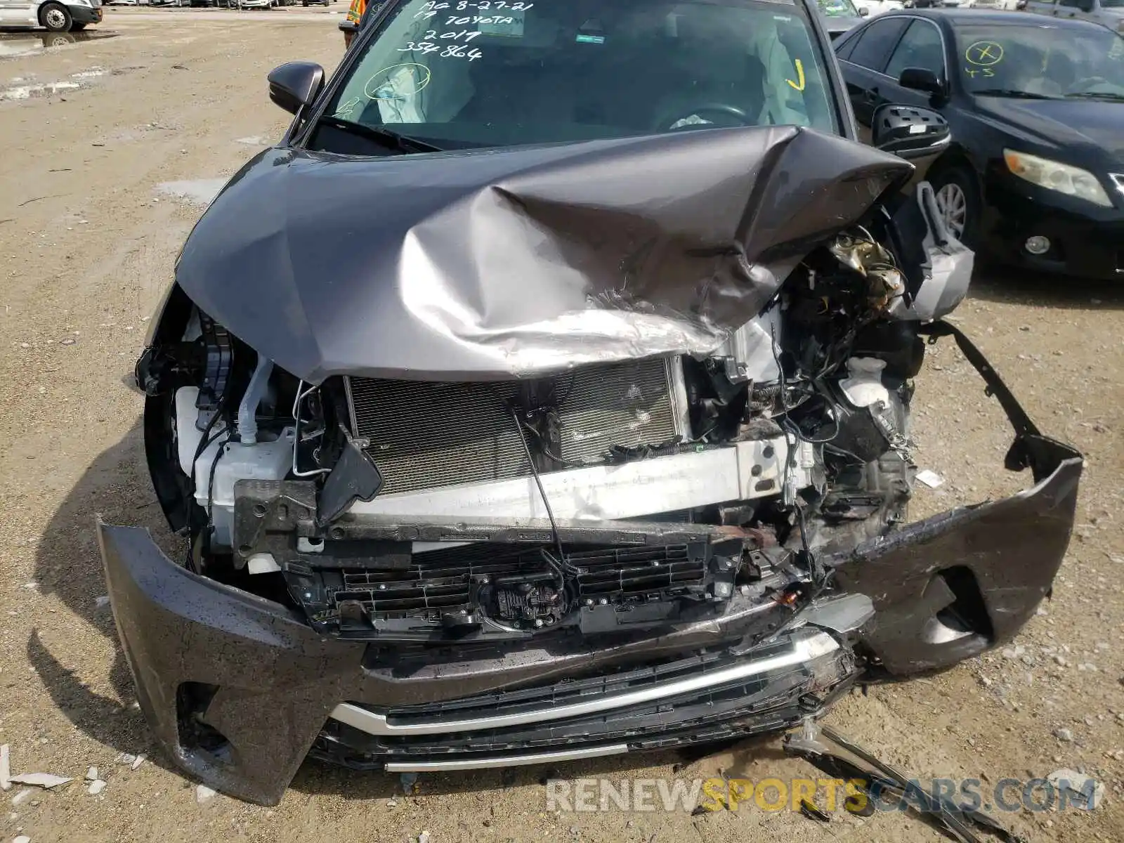 9 Photograph of a damaged car 5TDZZRFH8KS354864 TOYOTA HIGHLANDER 2019