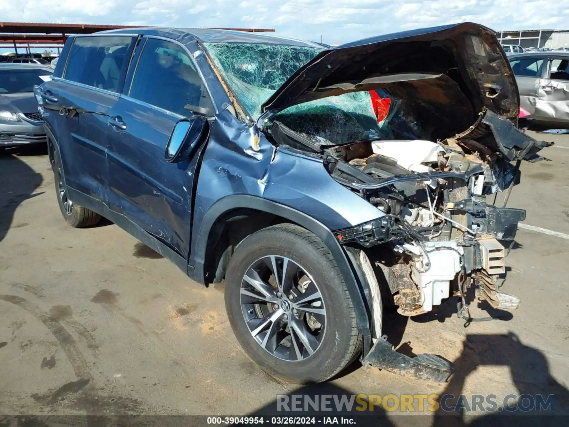 1 Photograph of a damaged car 5TDZZRFH8KS355013 TOYOTA HIGHLANDER 2019