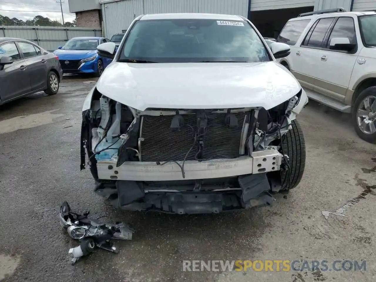 5 Photograph of a damaged car 5TDZZRFH8KS361703 TOYOTA HIGHLANDER 2019