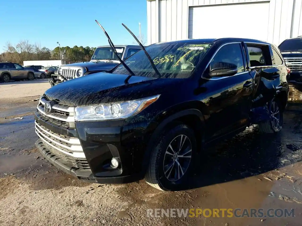 2 Photograph of a damaged car 5TDZZRFH8KS363208 TOYOTA HIGHLANDER 2019