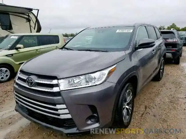 2 Photograph of a damaged car 5TDZZRFH9KS298496 TOYOTA HIGHLANDER 2019