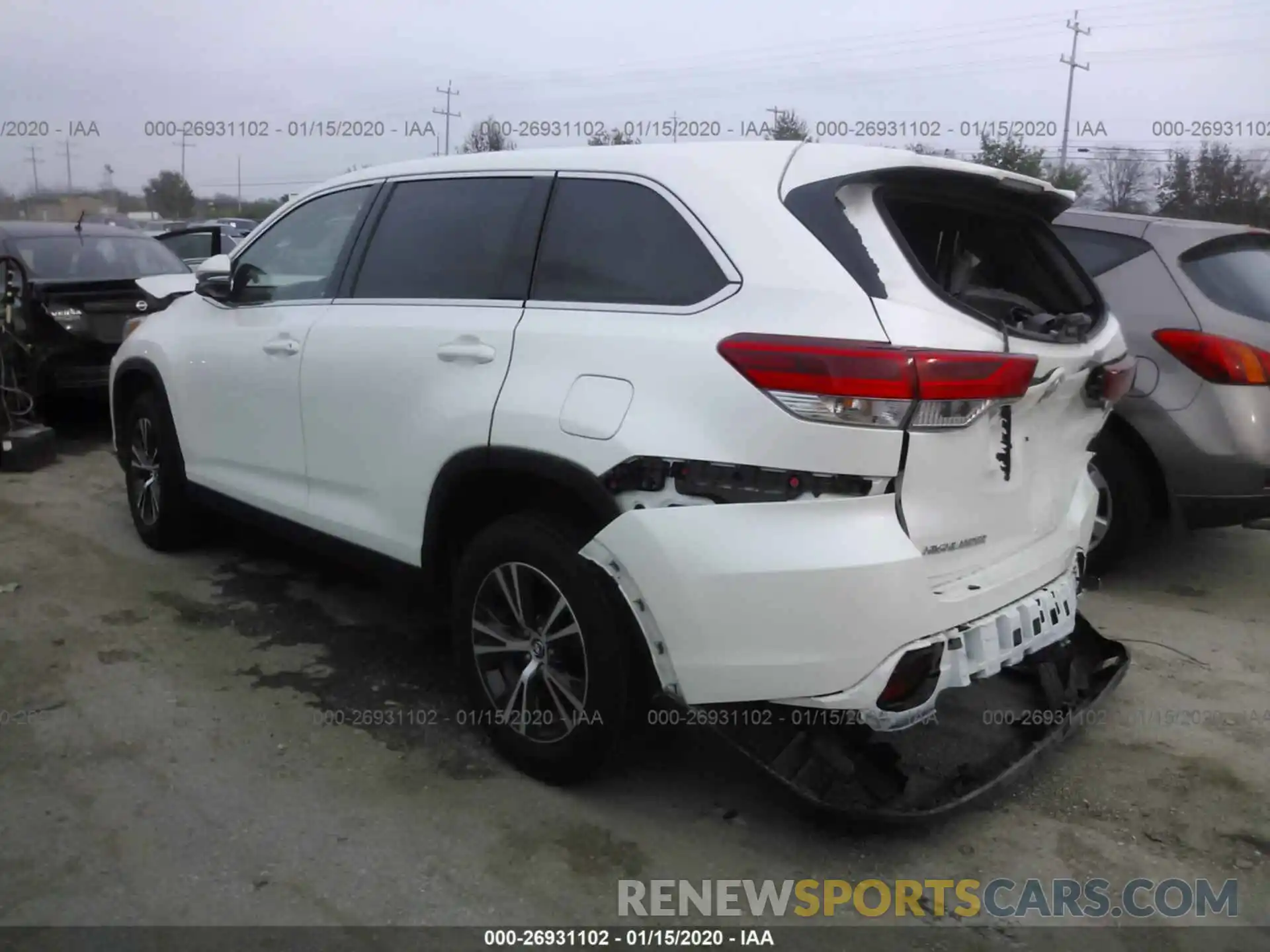 3 Photograph of a damaged car 5TDZZRFH9KS303664 TOYOTA HIGHLANDER 2019