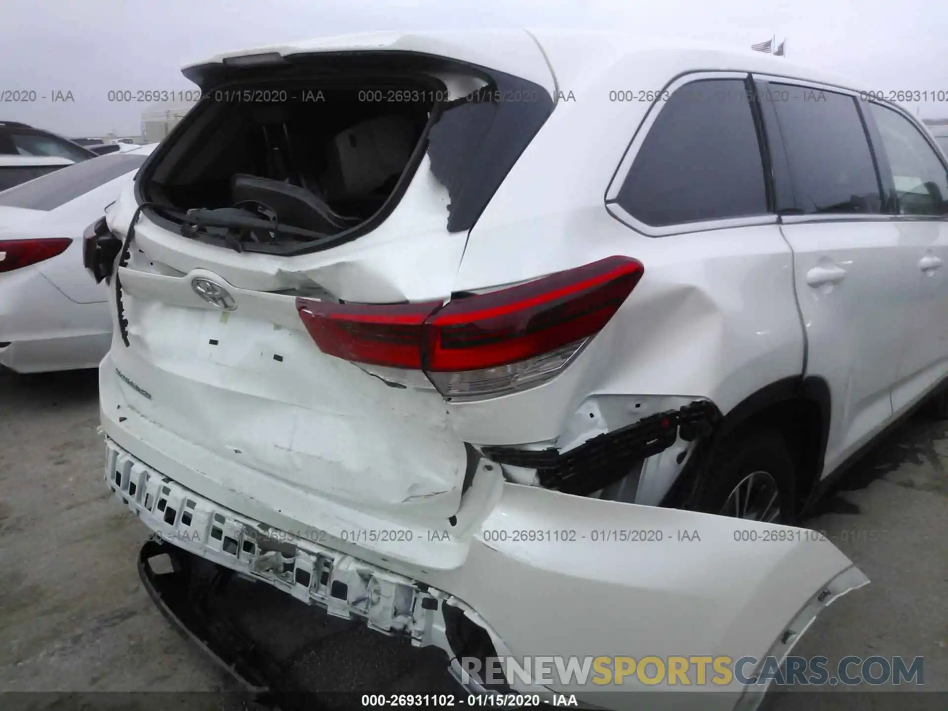 6 Photograph of a damaged car 5TDZZRFH9KS303664 TOYOTA HIGHLANDER 2019