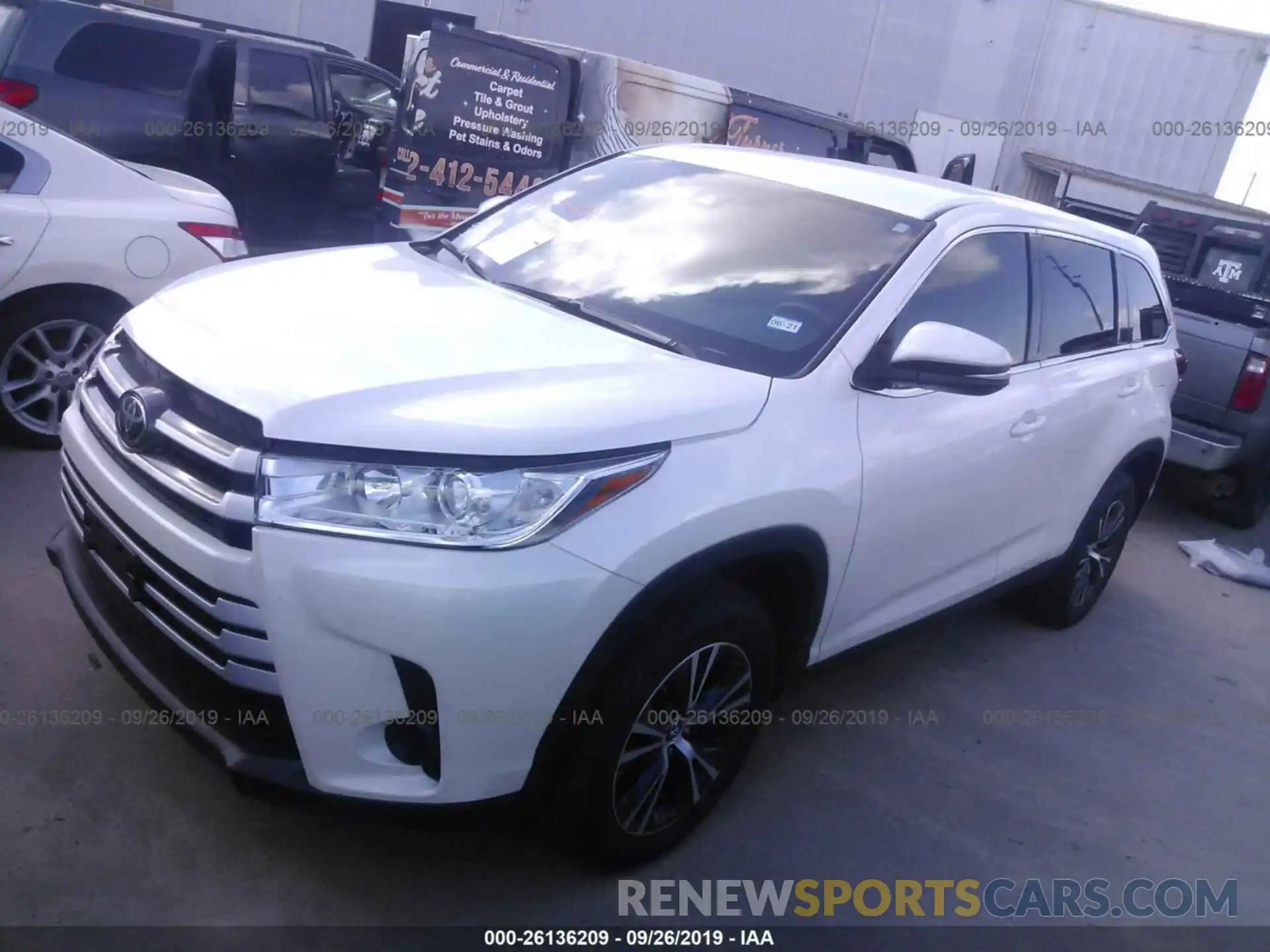 2 Photograph of a damaged car 5TDZZRFH9KS331982 TOYOTA HIGHLANDER 2019