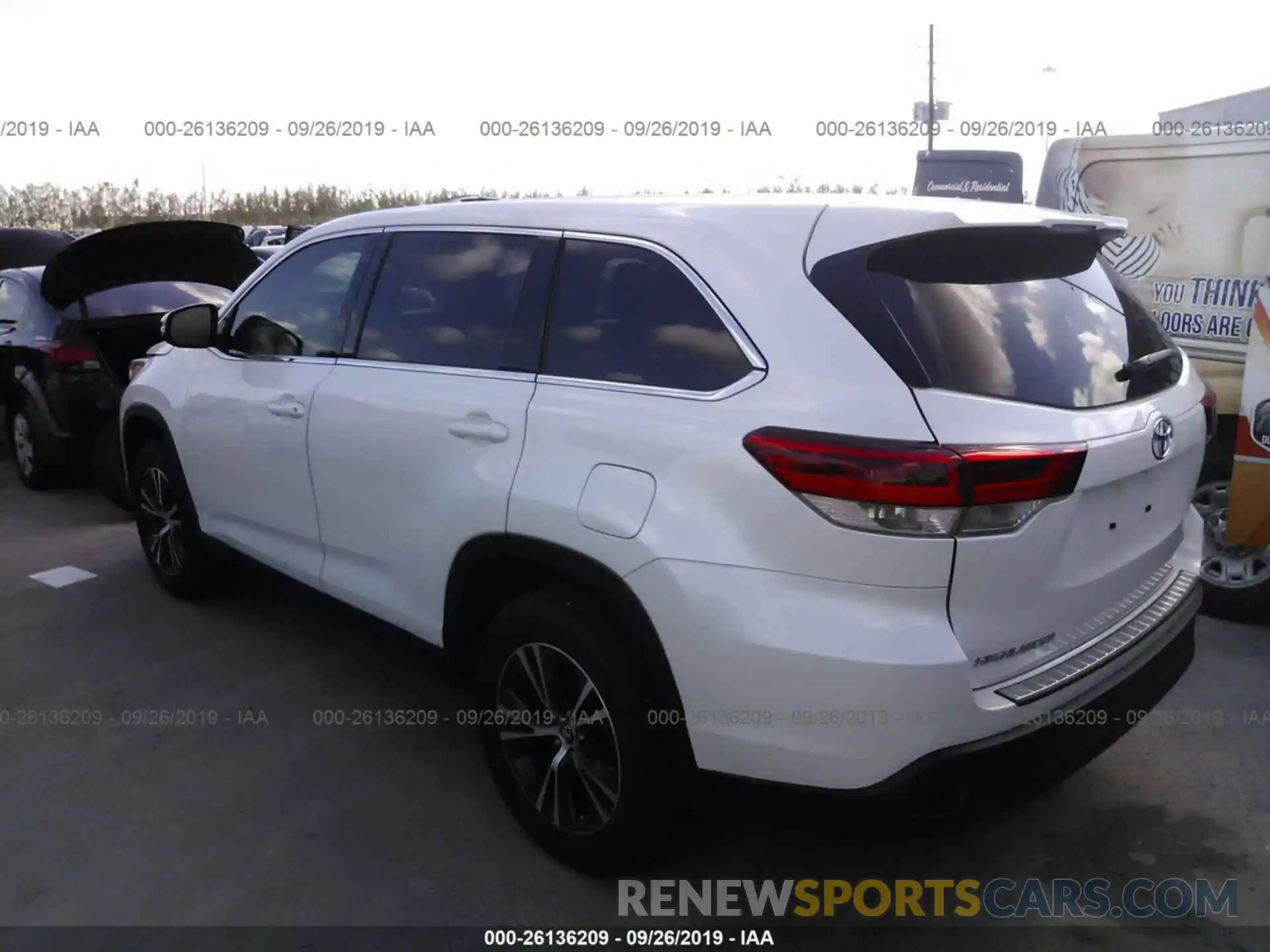 3 Фотография поврежденного автомобиля 5TDZZRFH9KS331982 TOYOTA HIGHLANDER 2019