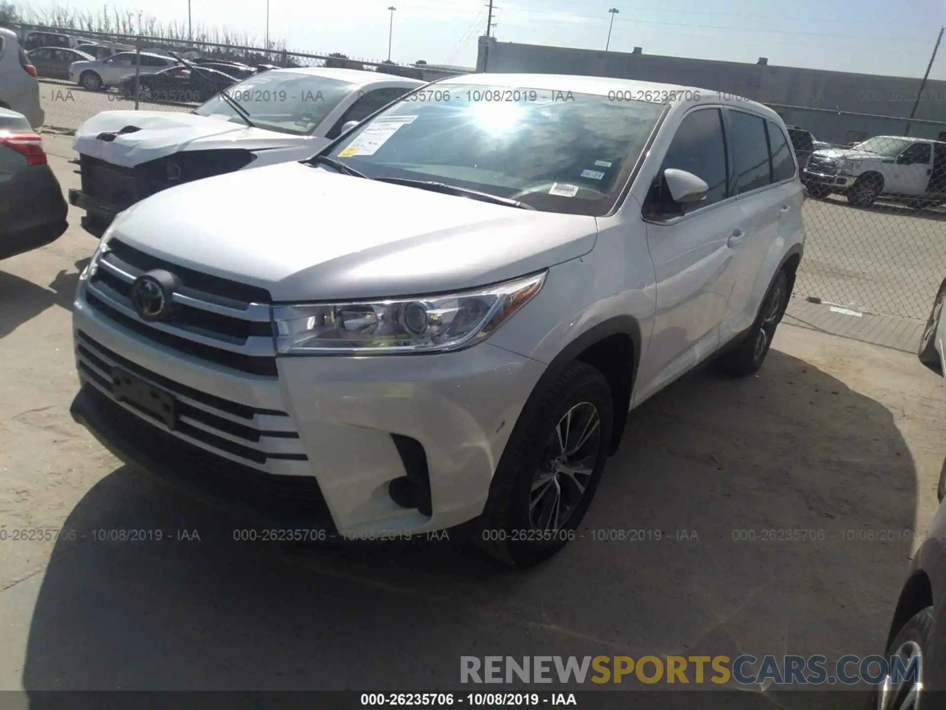 2 Фотография поврежденного автомобиля 5TDZZRFH9KS332842 TOYOTA HIGHLANDER 2019