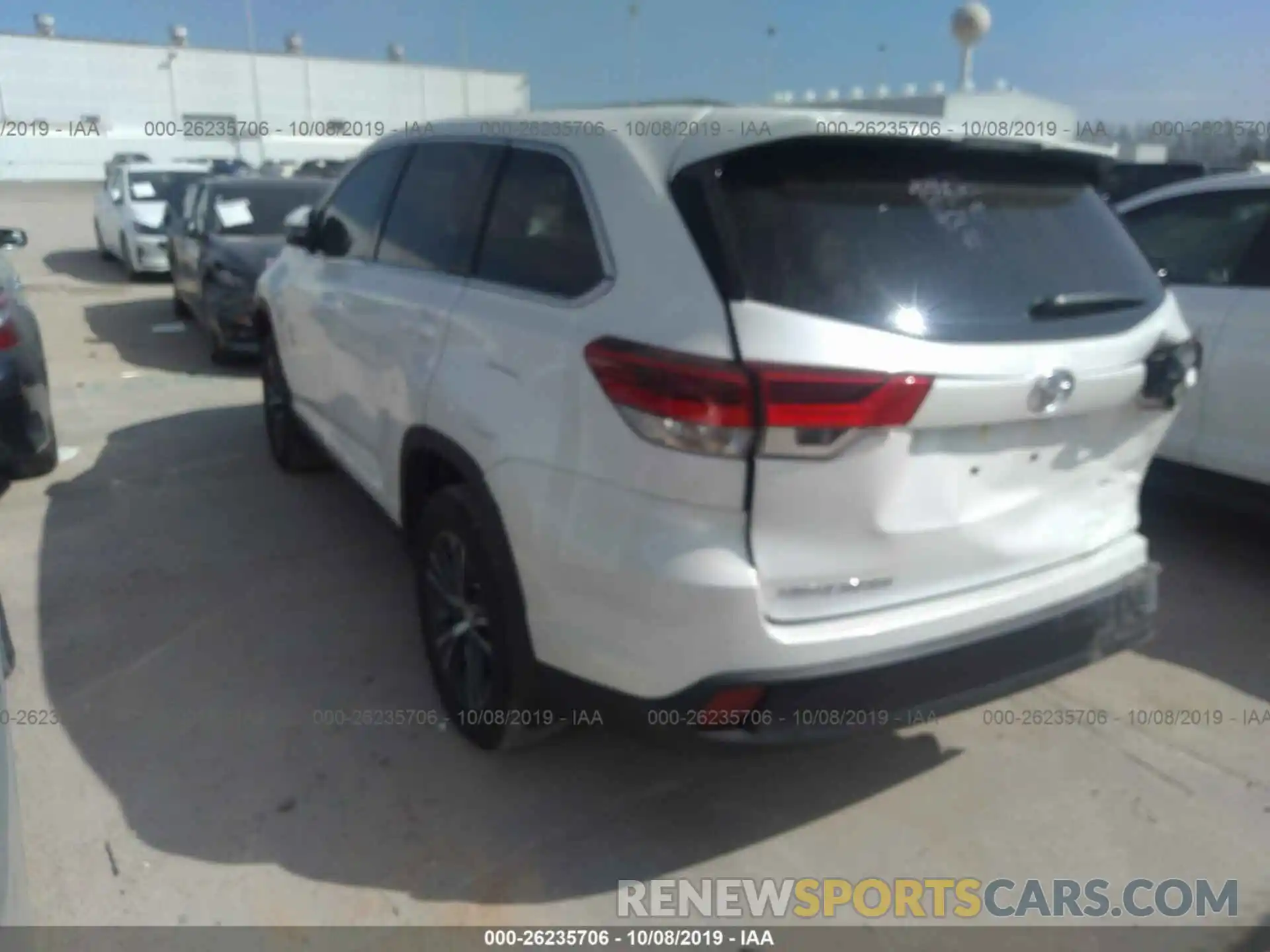 3 Фотография поврежденного автомобиля 5TDZZRFH9KS332842 TOYOTA HIGHLANDER 2019