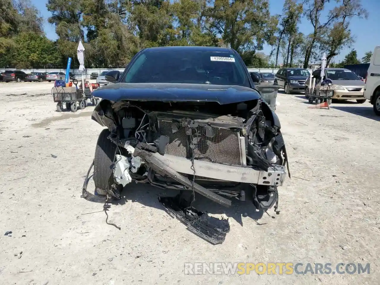 5 Photograph of a damaged car 5TDZZRFH9KS345980 TOYOTA HIGHLANDER 2019