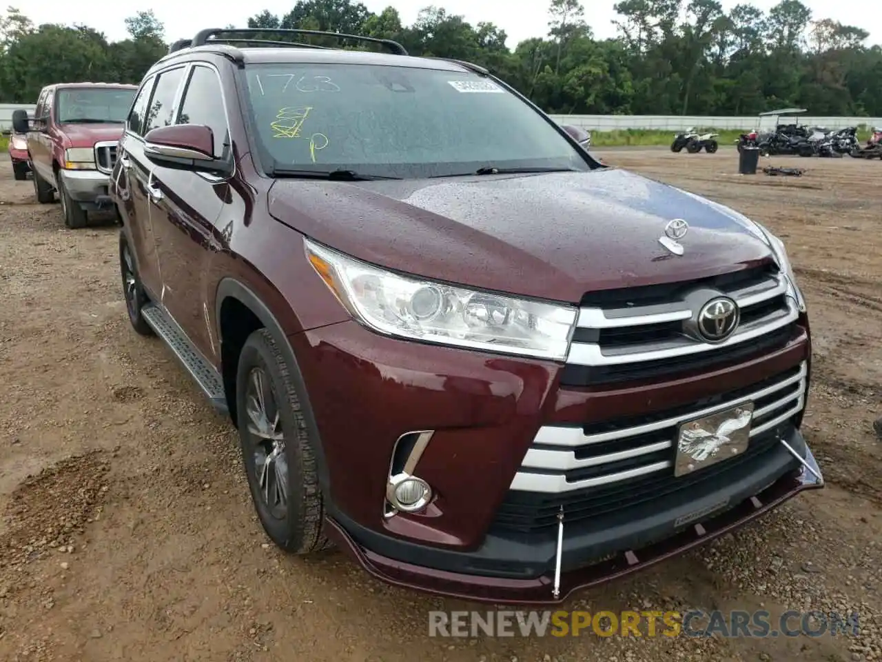 1 Photograph of a damaged car 5TDZZRFH9KS352315 TOYOTA HIGHLANDER 2019