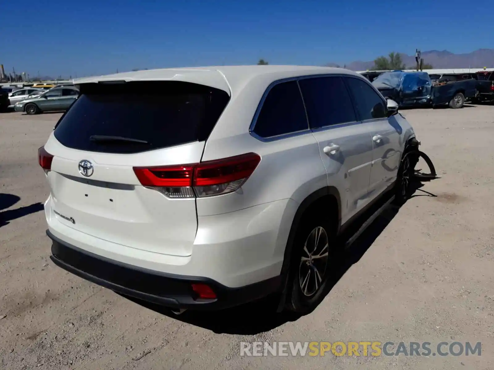 4 Фотография поврежденного автомобиля 5TDZZRFH9KS360866 TOYOTA HIGHLANDER 2019