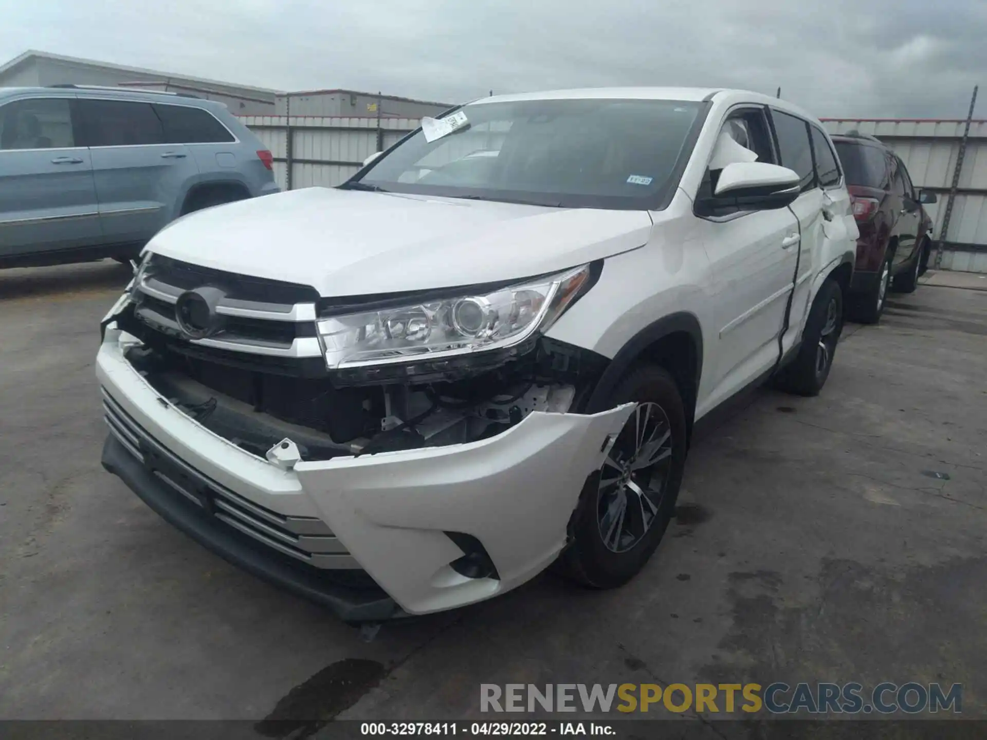 2 Фотография поврежденного автомобиля 5TDZZRFH9KS365288 TOYOTA HIGHLANDER 2019