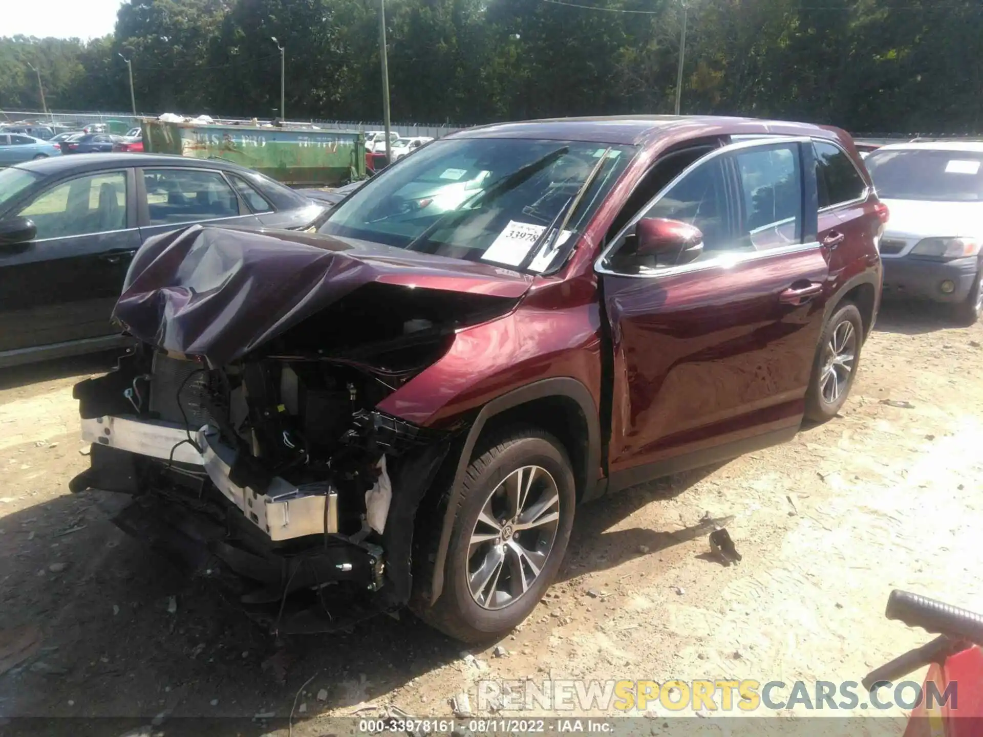 2 Photograph of a damaged car 5TDZZRFH9KS366697 TOYOTA HIGHLANDER 2019