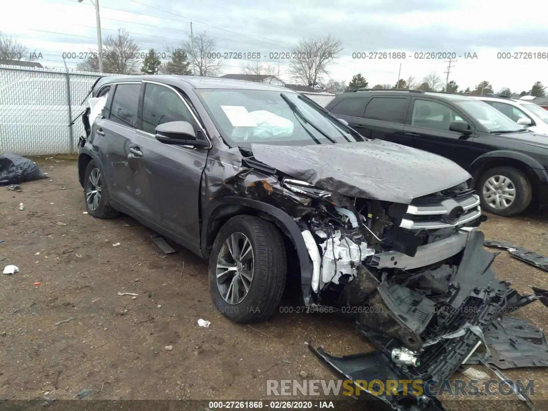 1 Photograph of a damaged car 5TDZZRFH9KS366795 TOYOTA HIGHLANDER 2019