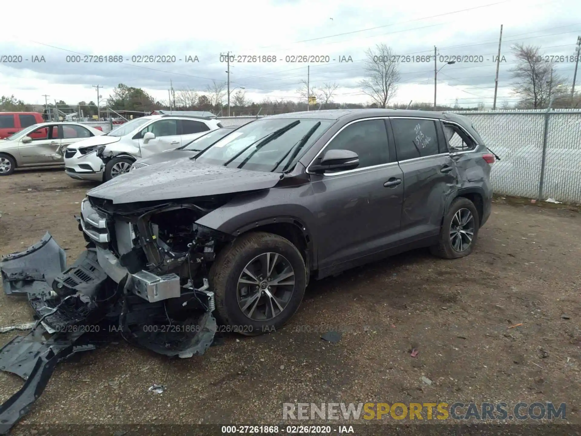 2 Photograph of a damaged car 5TDZZRFH9KS366795 TOYOTA HIGHLANDER 2019