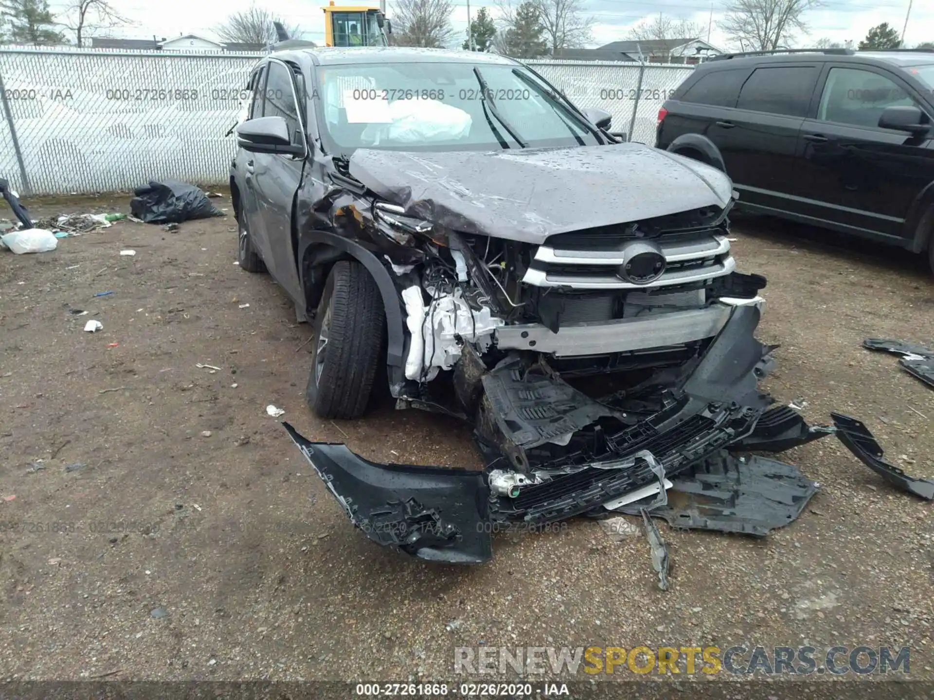 6 Photograph of a damaged car 5TDZZRFH9KS366795 TOYOTA HIGHLANDER 2019