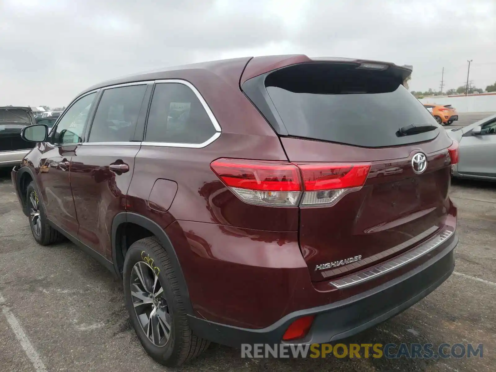 3 Фотография поврежденного автомобиля 5TDZZRFH9KS370409 TOYOTA HIGHLANDER 2019