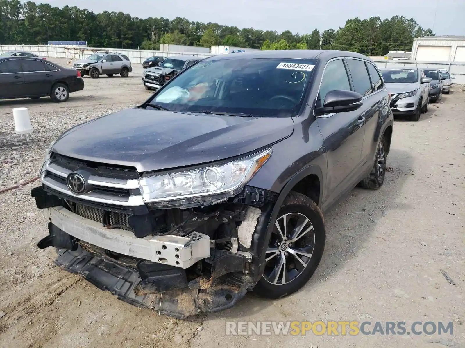 2 Photograph of a damaged car 5TDZZRFHXKS289239 TOYOTA HIGHLANDER 2019