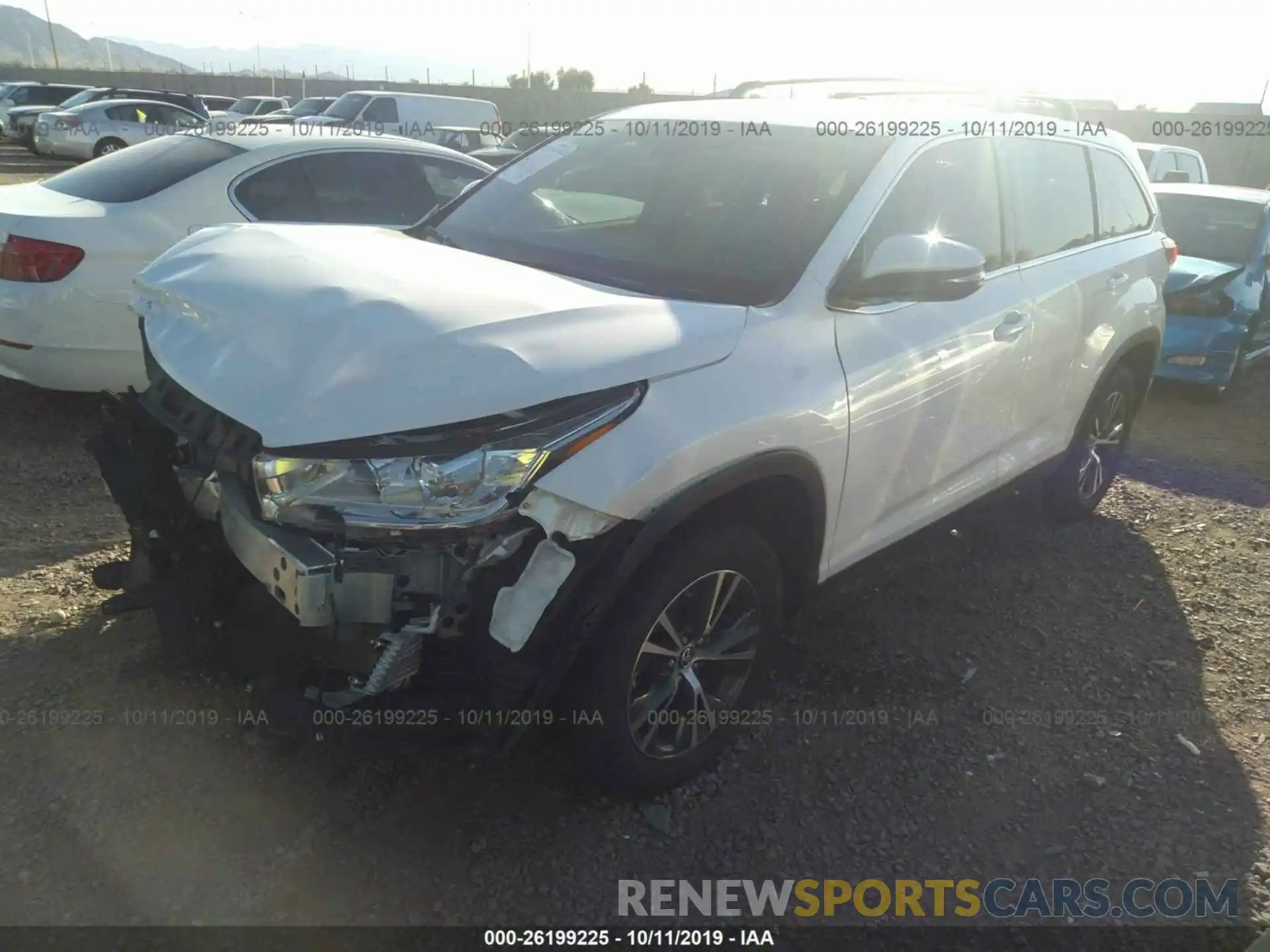 2 Фотография поврежденного автомобиля 5TDZZRFHXKS297261 TOYOTA HIGHLANDER 2019