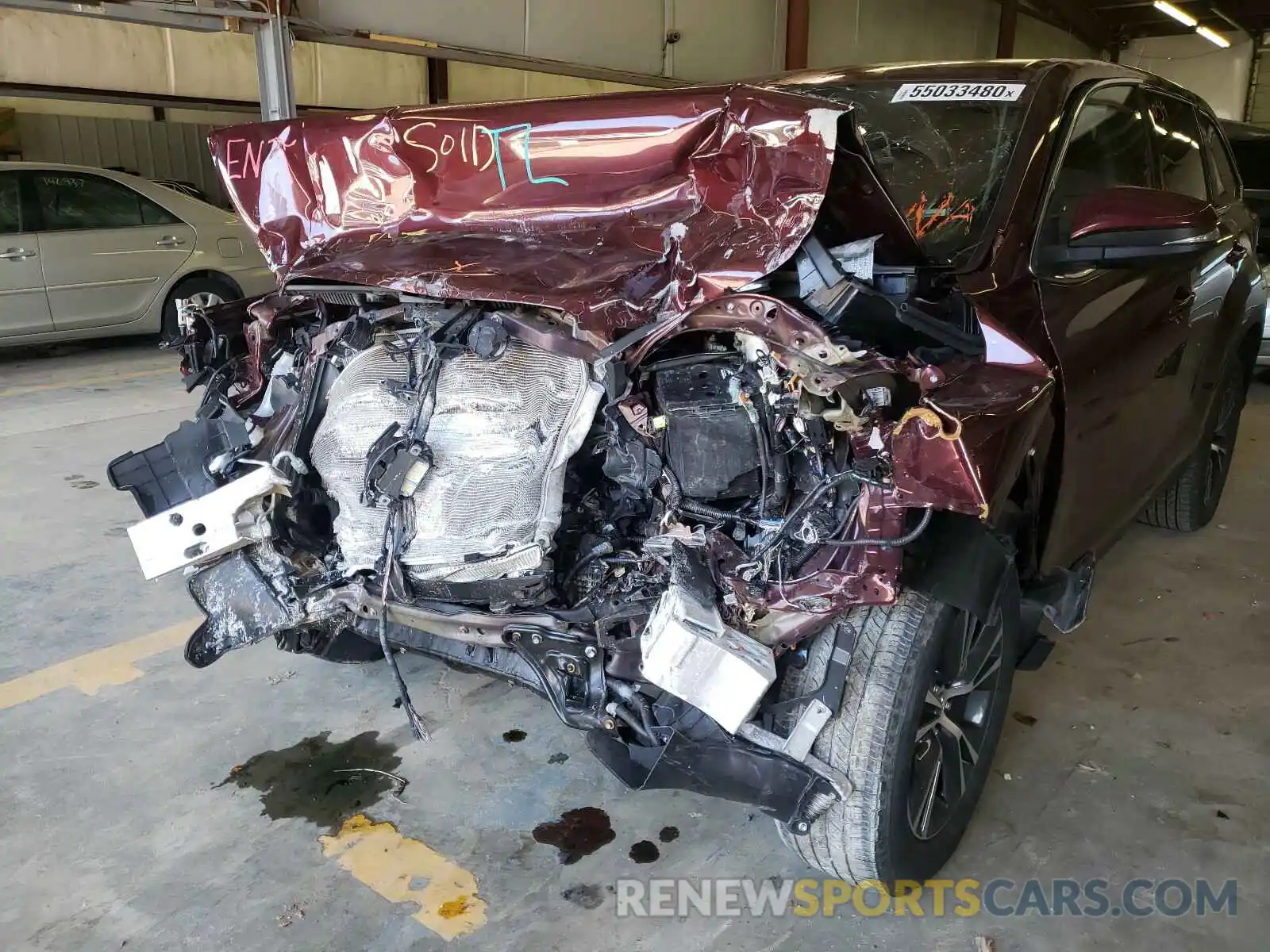 9 Photograph of a damaged car 5TDZZRFHXKS298944 TOYOTA HIGHLANDER 2019