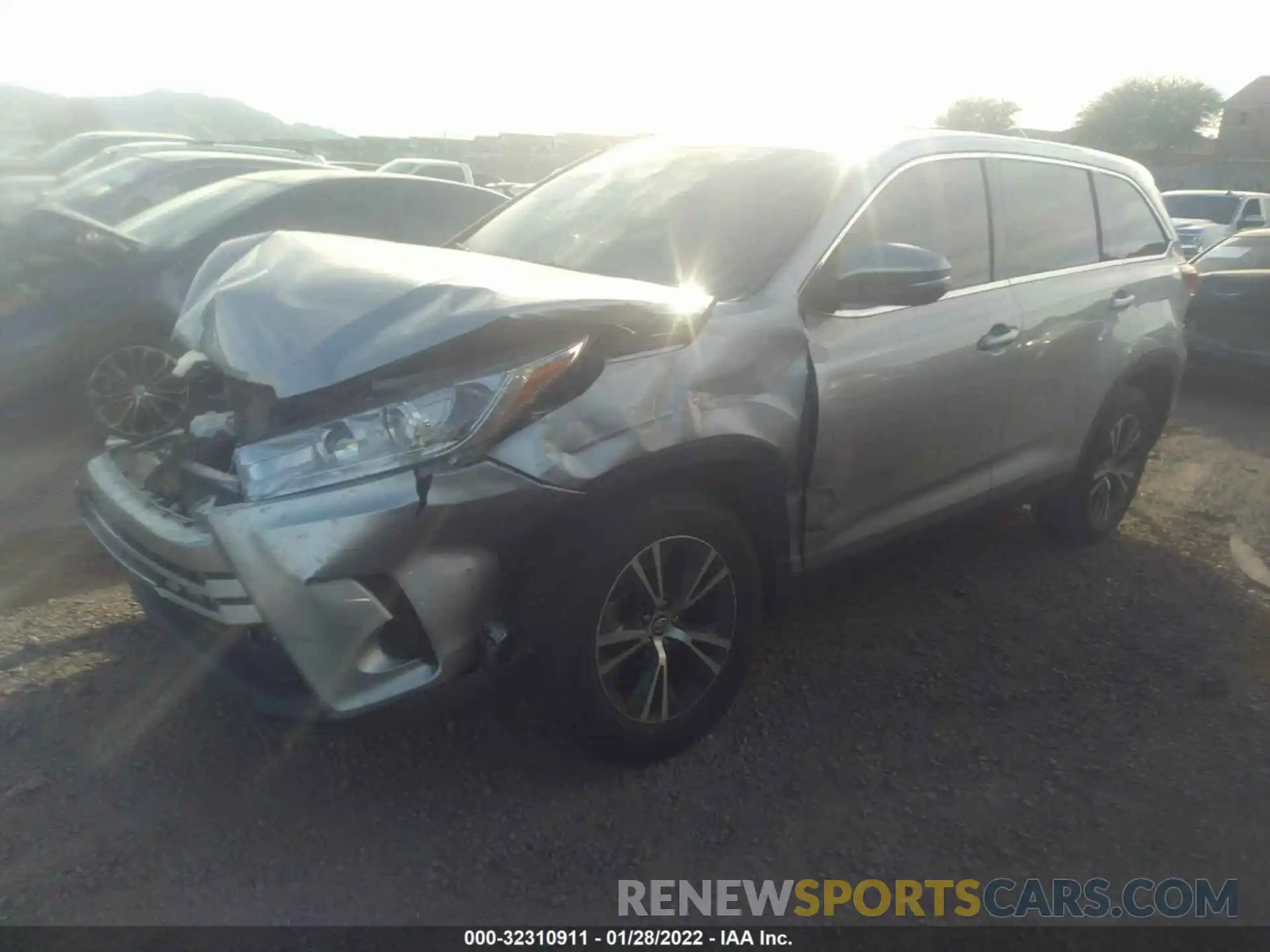 2 Photograph of a damaged car 5TDZZRFHXKS299768 TOYOTA HIGHLANDER 2019