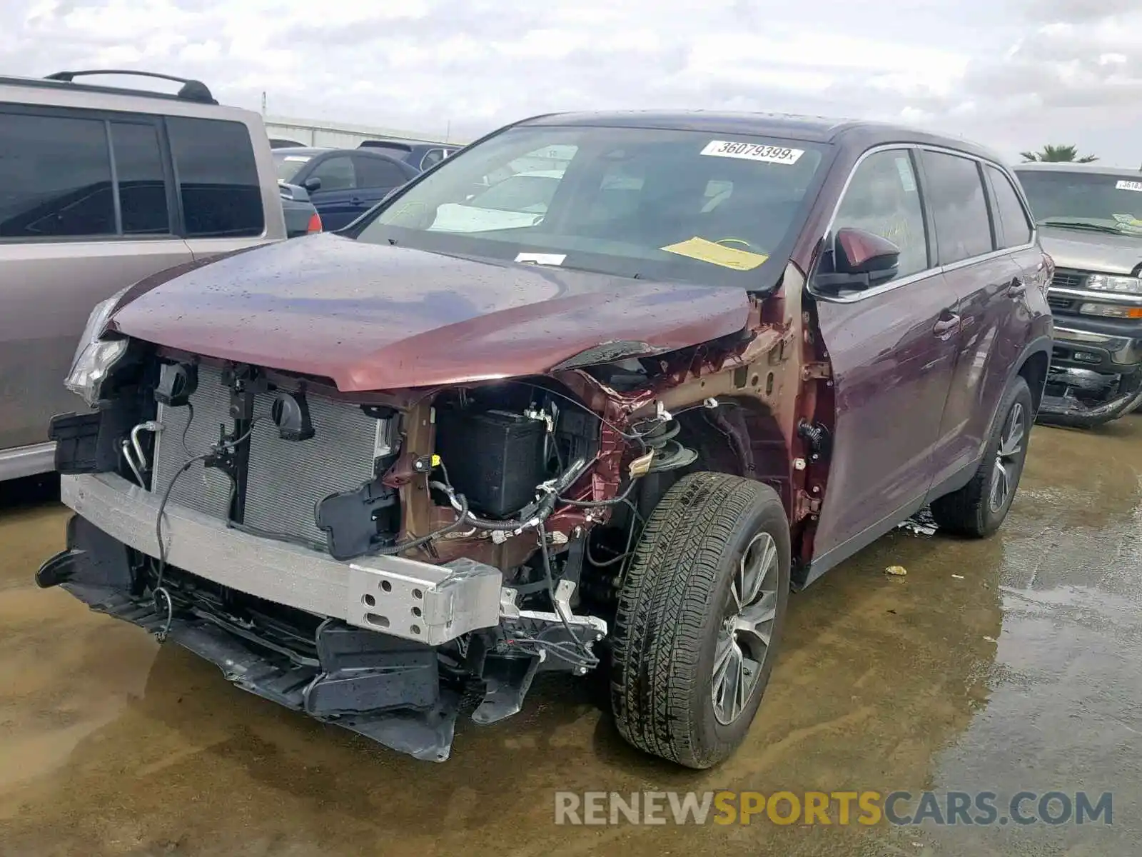 2 Photograph of a damaged car 5TDZZRFHXKS301017 TOYOTA HIGHLANDER 2019