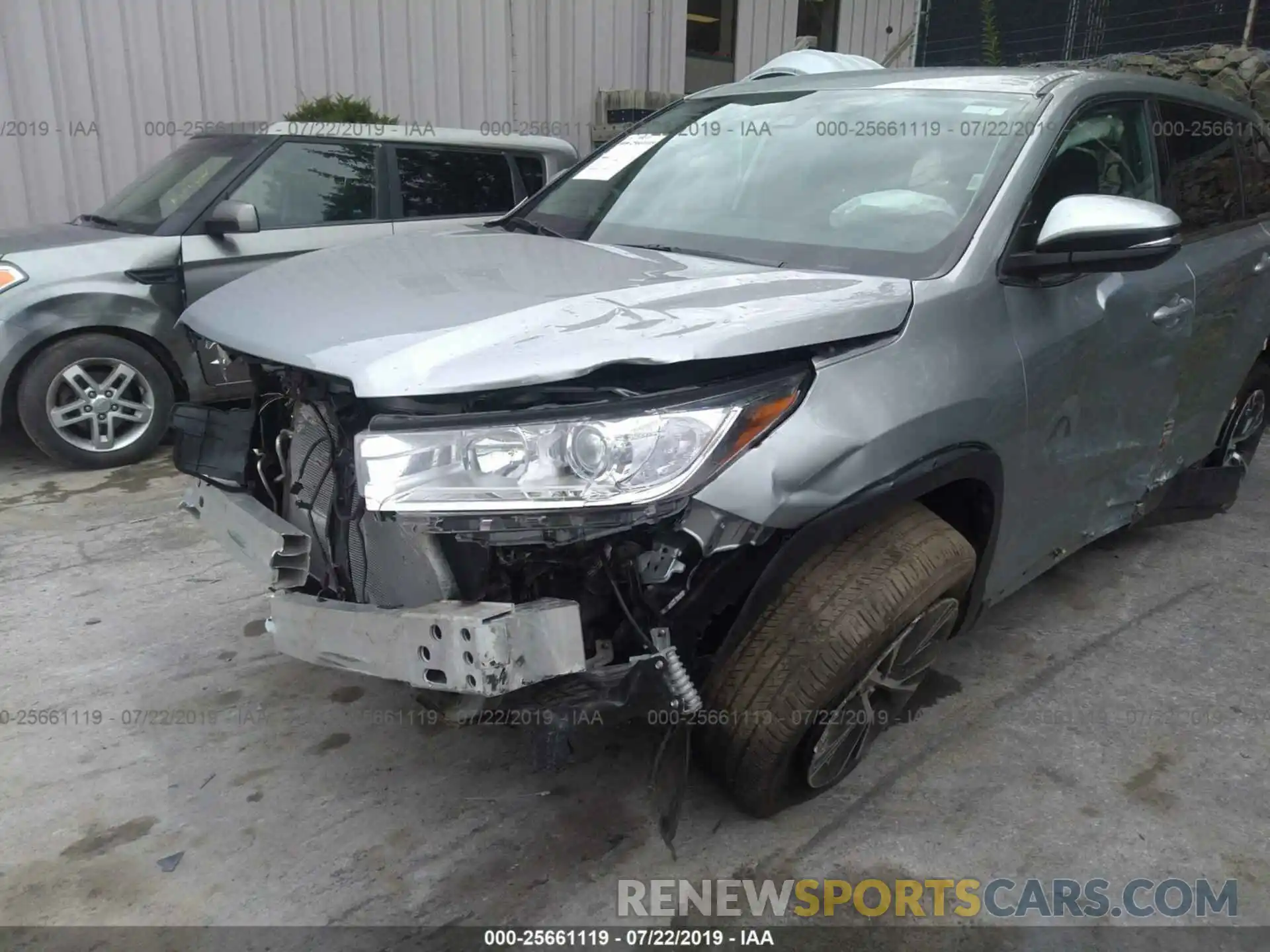 6 Фотография поврежденного автомобиля 5TDZZRFHXKS304256 TOYOTA HIGHLANDER 2019