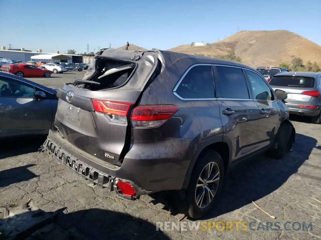 4 Фотография поврежденного автомобиля 5TDZZRFHXKS305990 TOYOTA HIGHLANDER 2019