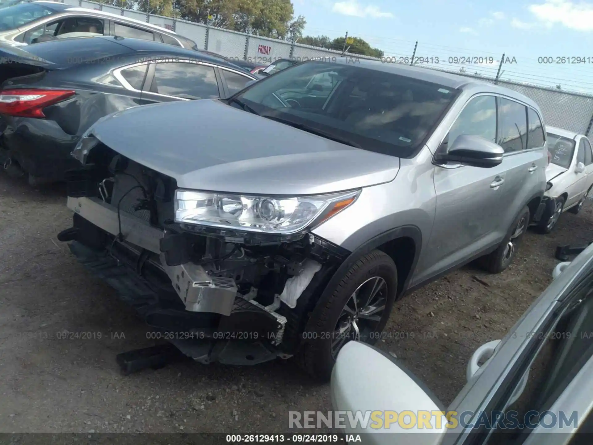 2 Photograph of a damaged car 5TDZZRFHXKS309828 TOYOTA HIGHLANDER 2019