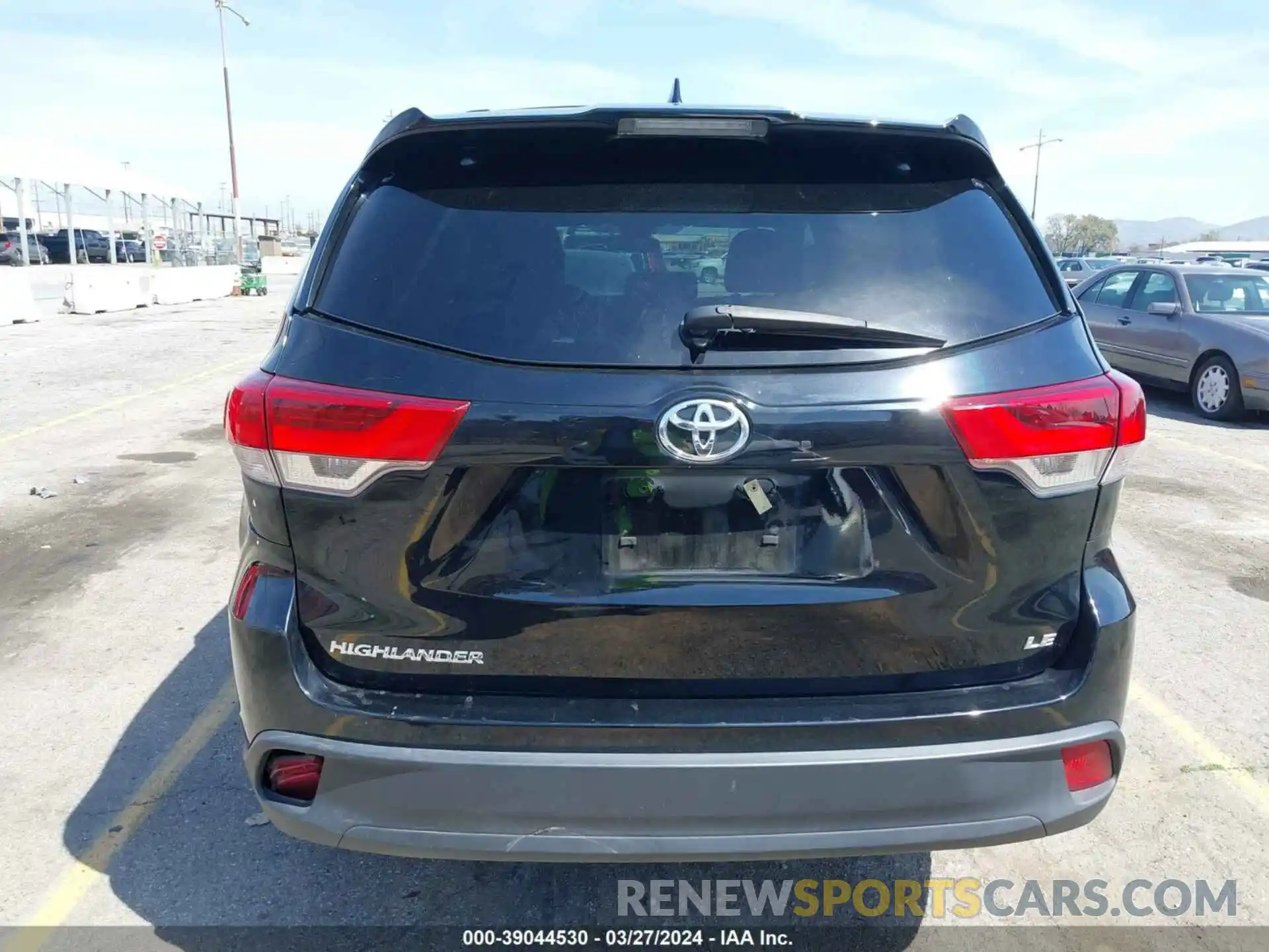 16 Photograph of a damaged car 5TDZZRFHXKS315337 TOYOTA HIGHLANDER 2019