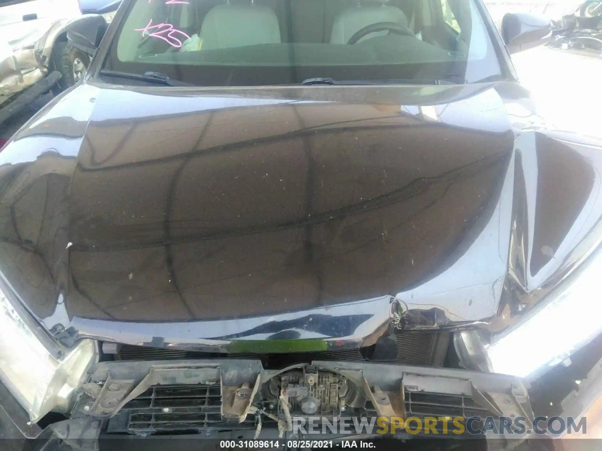 10 Photograph of a damaged car 5TDZZRFHXKS316553 TOYOTA HIGHLANDER 2019