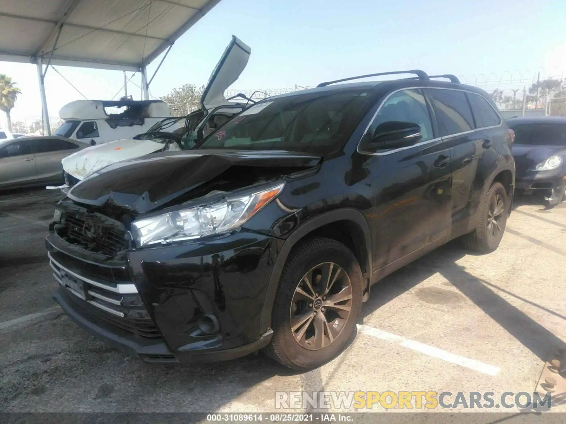 2 Photograph of a damaged car 5TDZZRFHXKS316553 TOYOTA HIGHLANDER 2019