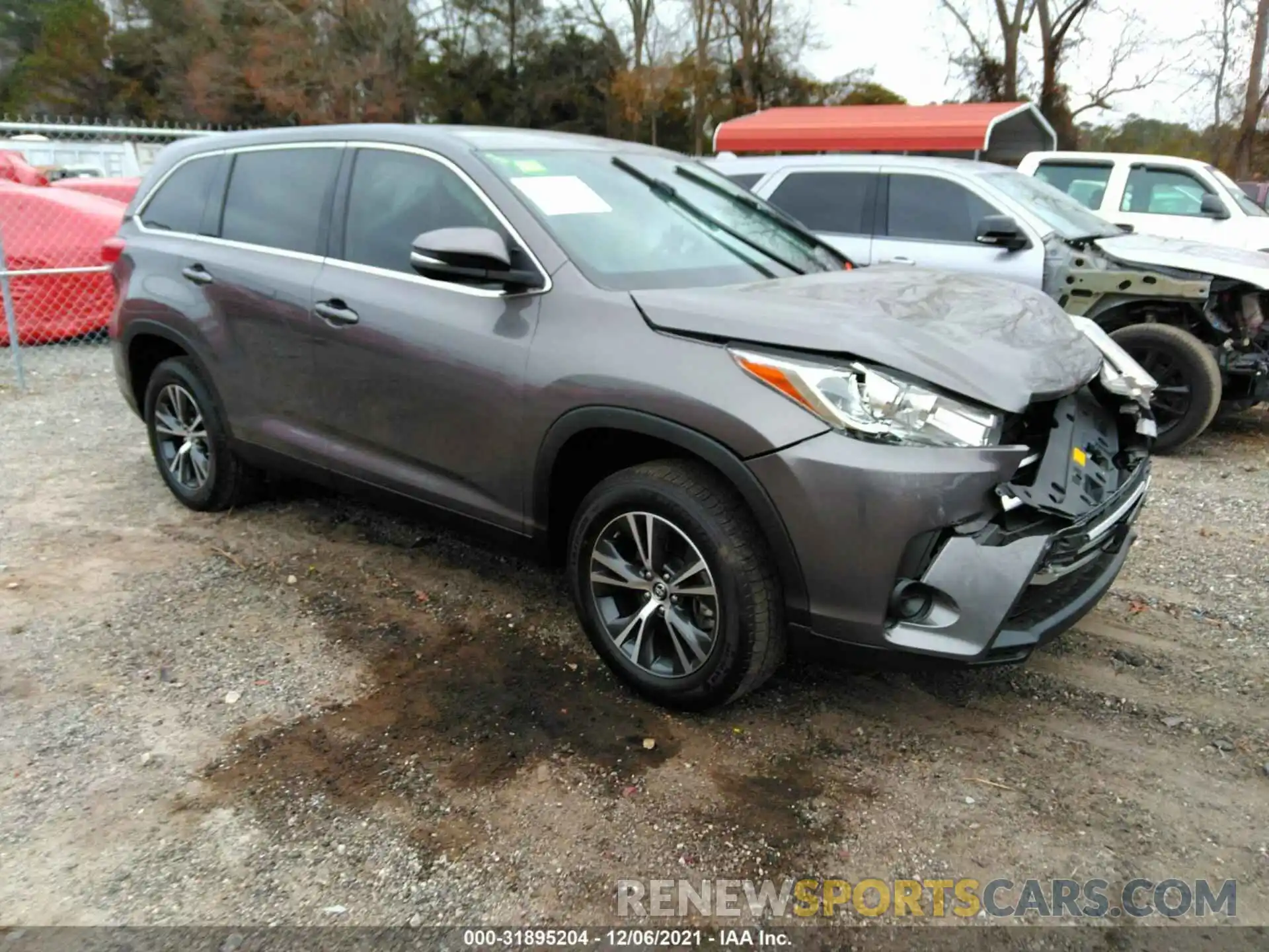 1 Photograph of a damaged car 5TDZZRFHXKS331554 TOYOTA HIGHLANDER 2019