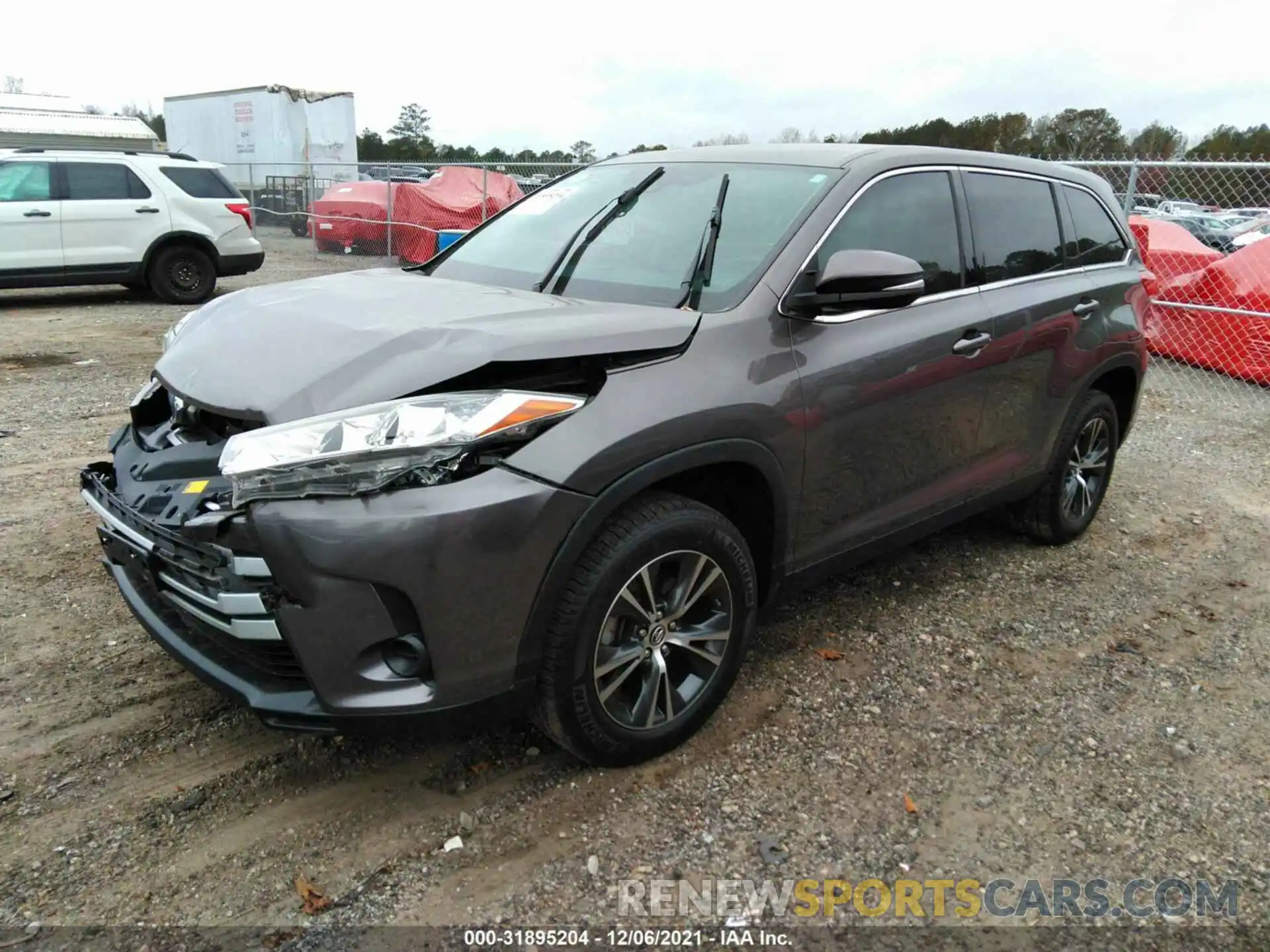 2 Photograph of a damaged car 5TDZZRFHXKS331554 TOYOTA HIGHLANDER 2019