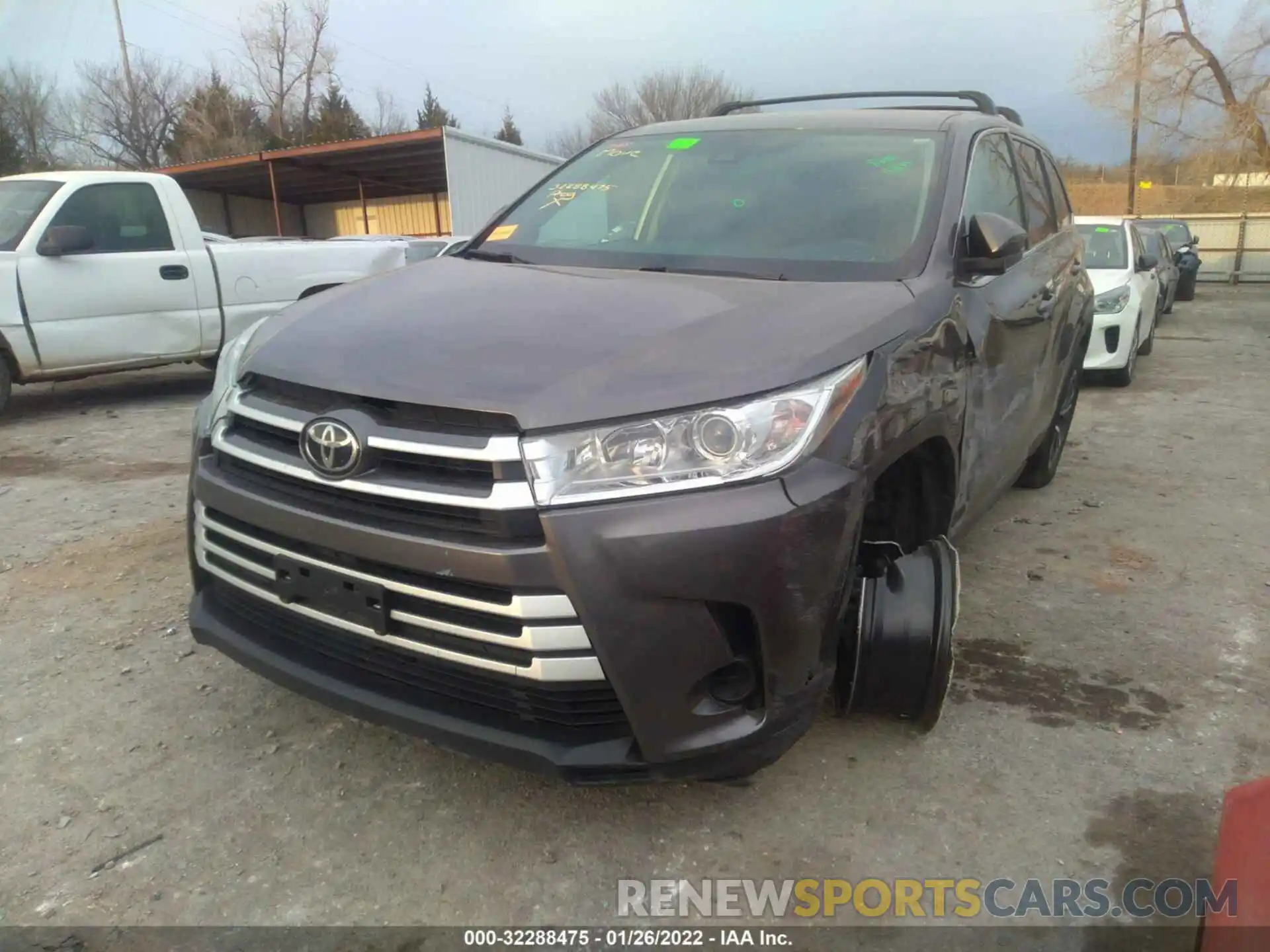 2 Photograph of a damaged car 5TDZZRFHXKS341694 TOYOTA HIGHLANDER 2019